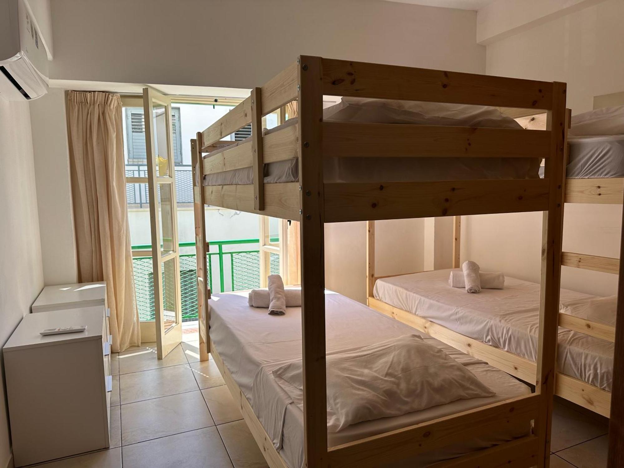 Historic Center Hostel ニコシア エクステリア 写真